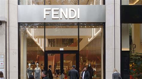 fendi lavora con noi 2017|fendi internships.